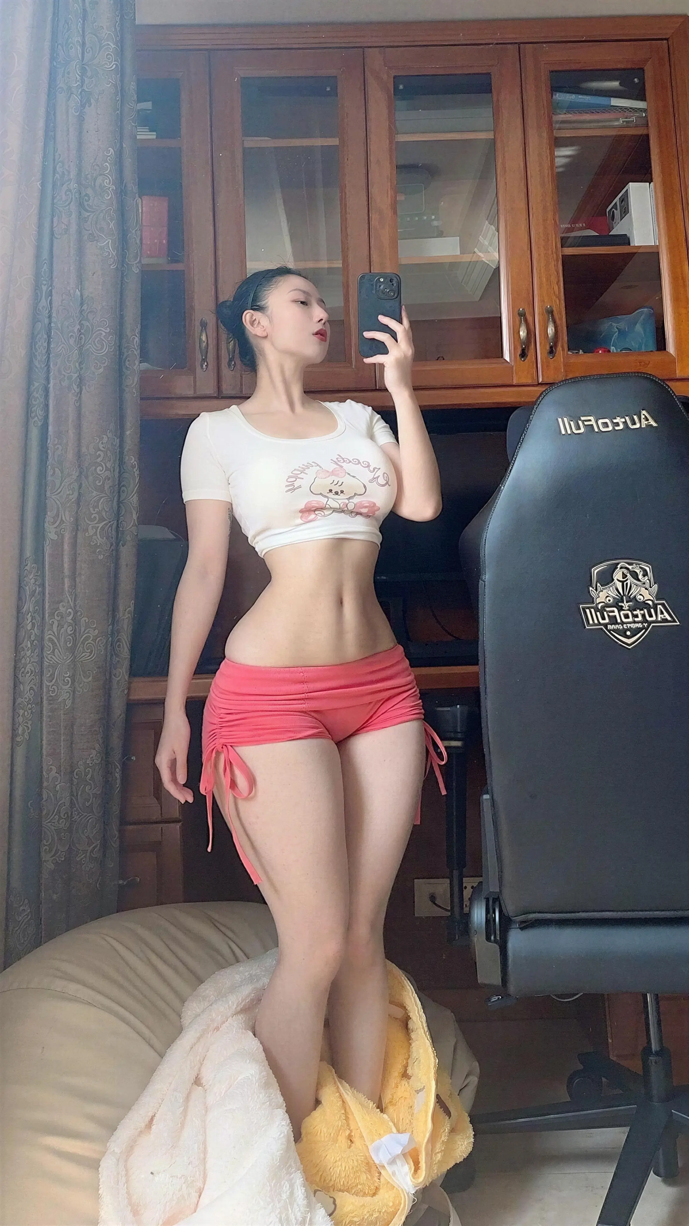 俏妞qiaoniuTT – 杂图 26P